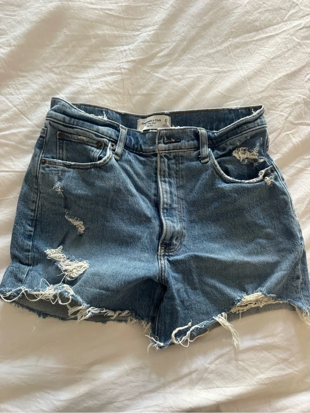 Abercrombie 4” Mom Short High Rise